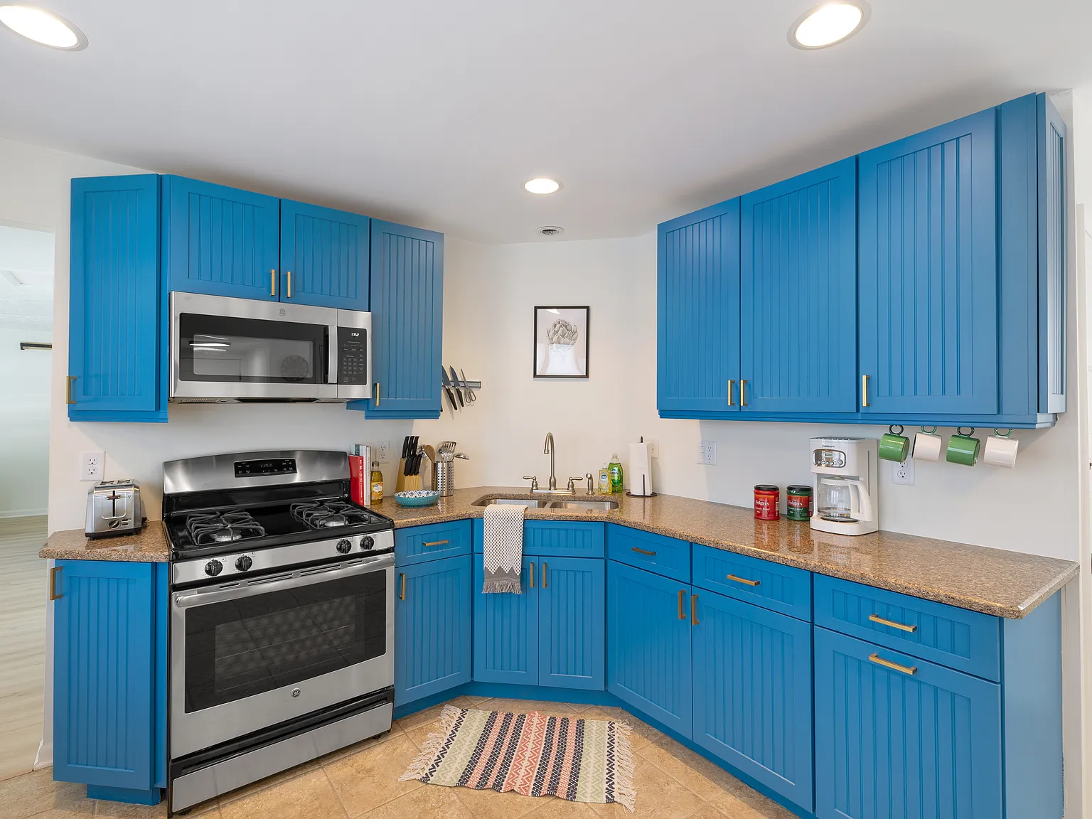 2 bed, $2,700 — Photo 2