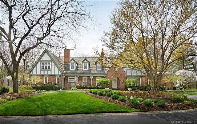 660 Circle Ln photo 1