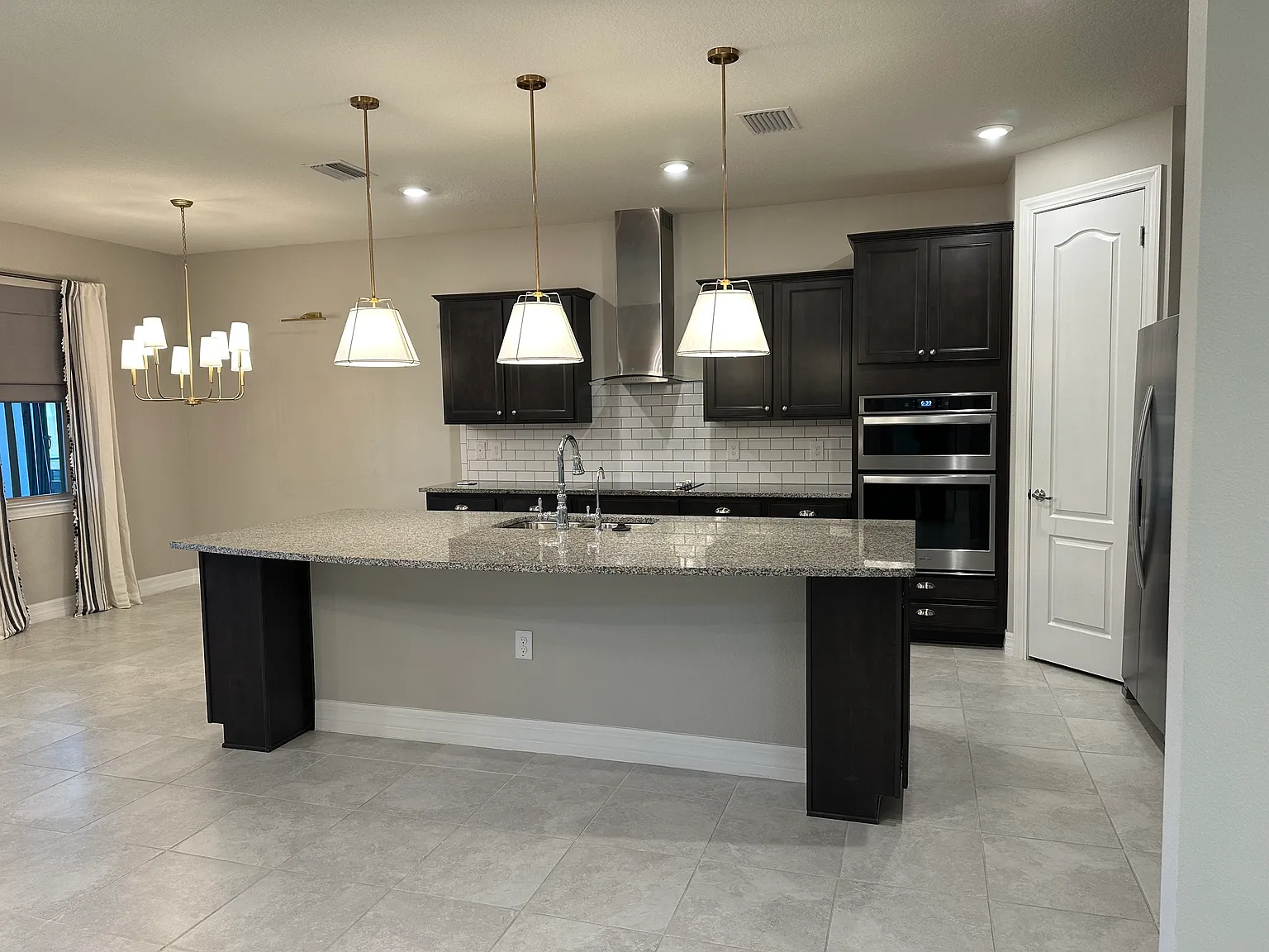 4 bed, 2513 sqft, $3,250 — Photo 3