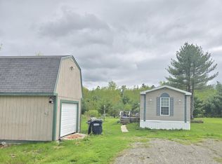 71 Penney Ln, Bradley, ME 04411