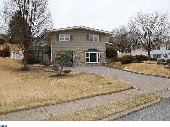 3rd image of 120 Valley Green Dr