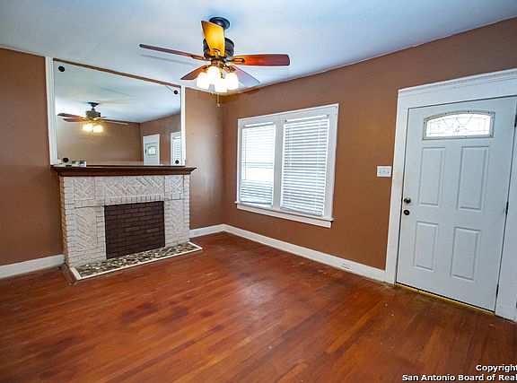 4th image of 2224 W Olmos Dr