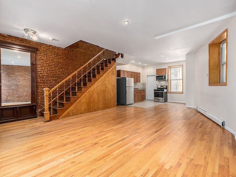1st image of 578 Lincoln Pl