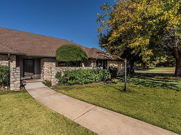 2nd image of 801 Gleneagles Dr