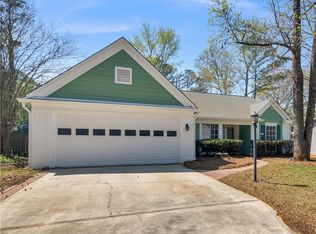 1329 Birdsong Ln, Hampton, GA 30228