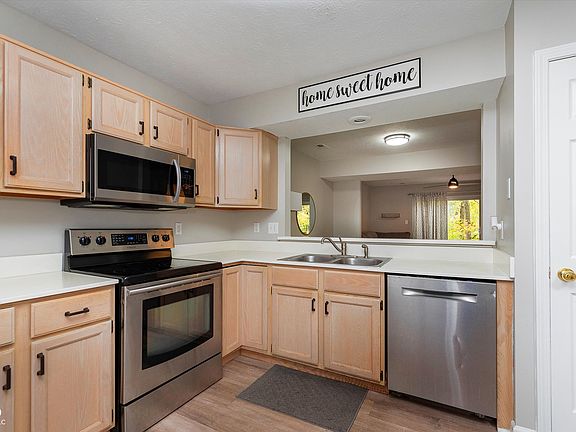 5th image of 11501 Creekview Ln
