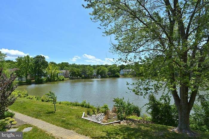 1st image of 7117 Lake Cove Dr
