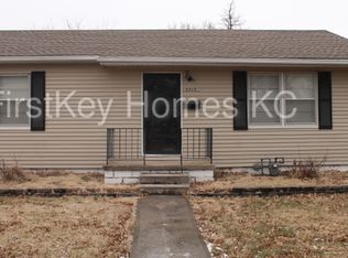 9714 E 31st St, Independence, MO 64052