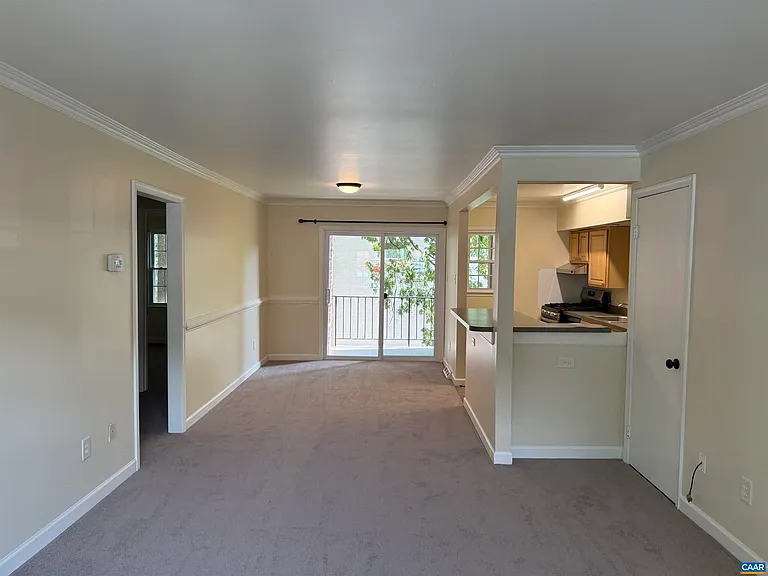 111 Hessian Hills Rdg #2 — Photo 4
