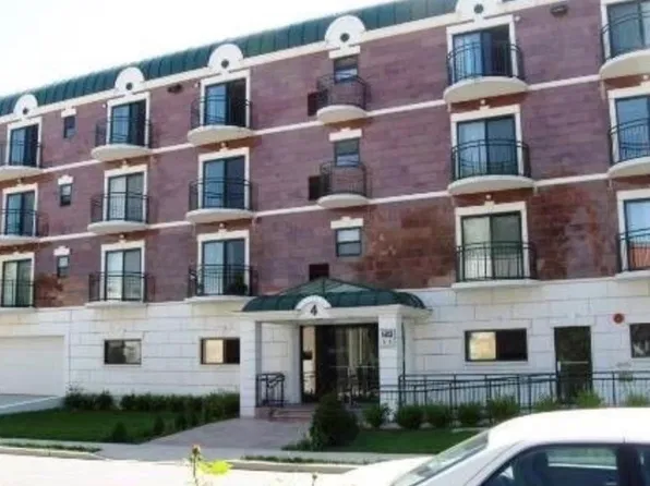 4 Chelsea Pl APT 4D, Great Neck, NY 11021
