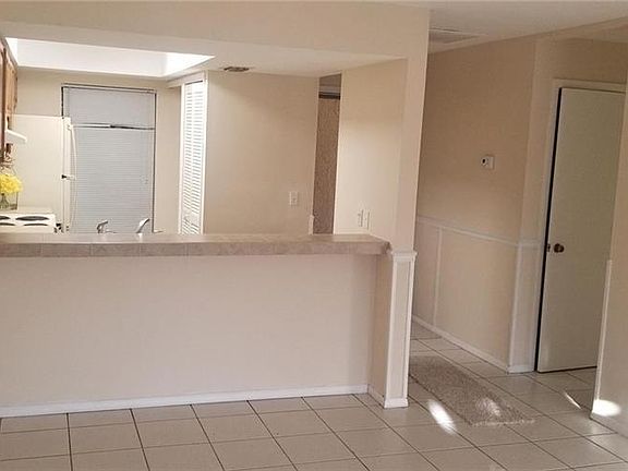 5th image of 4407 SW 7th Pl APT 2
