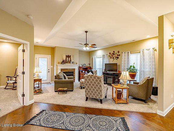 3rd image of 148 Clubhouse Dr