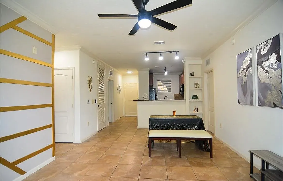 910 Charo Pkwy — Photo 4