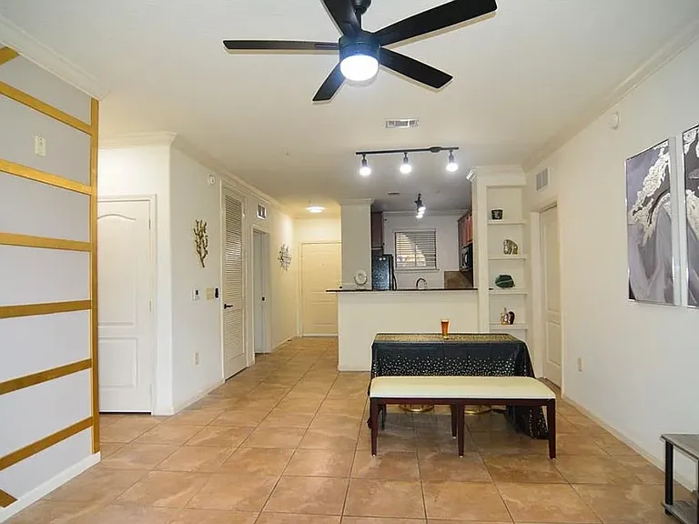 910 Charo Pkwy #312 — Photo 4