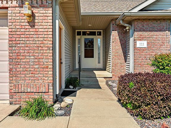 3rd image of 111 Hickory Ln