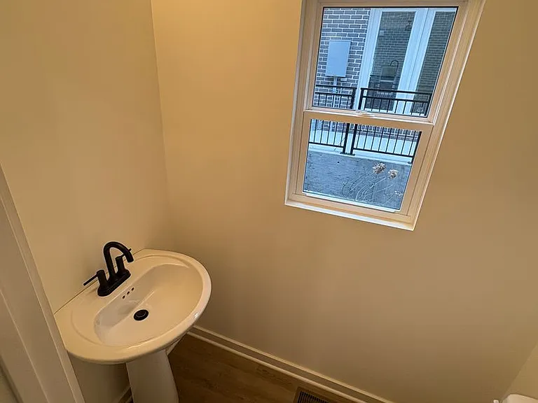 310 Cedar St — Photo 24