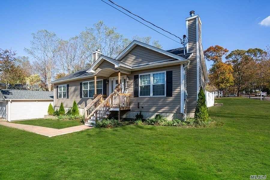 1st image of 17 Cove Dr