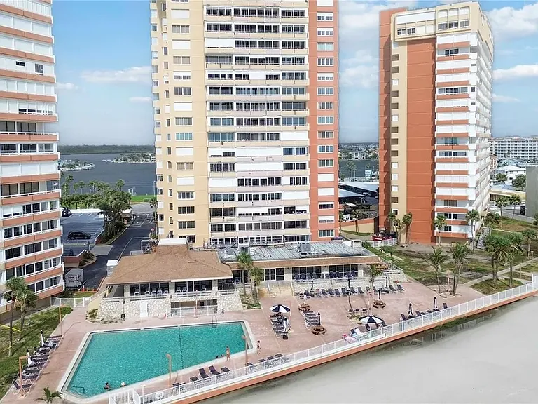 17920 Gulf Blvd #1401 — Photo 8