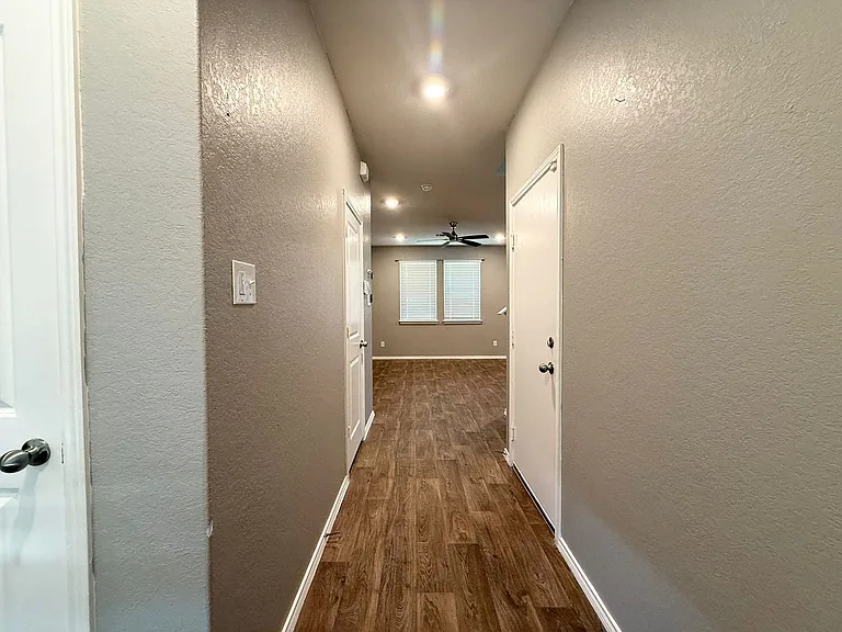 3319 Angus Xing — Photo 3