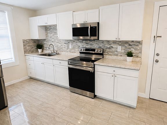4th image of 2817 N 18th St