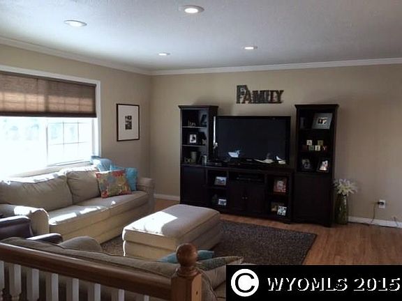 3rd image of 655 Juniper St