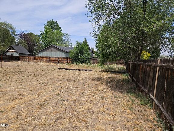 4th image of 2411 SW Umatilla Ave