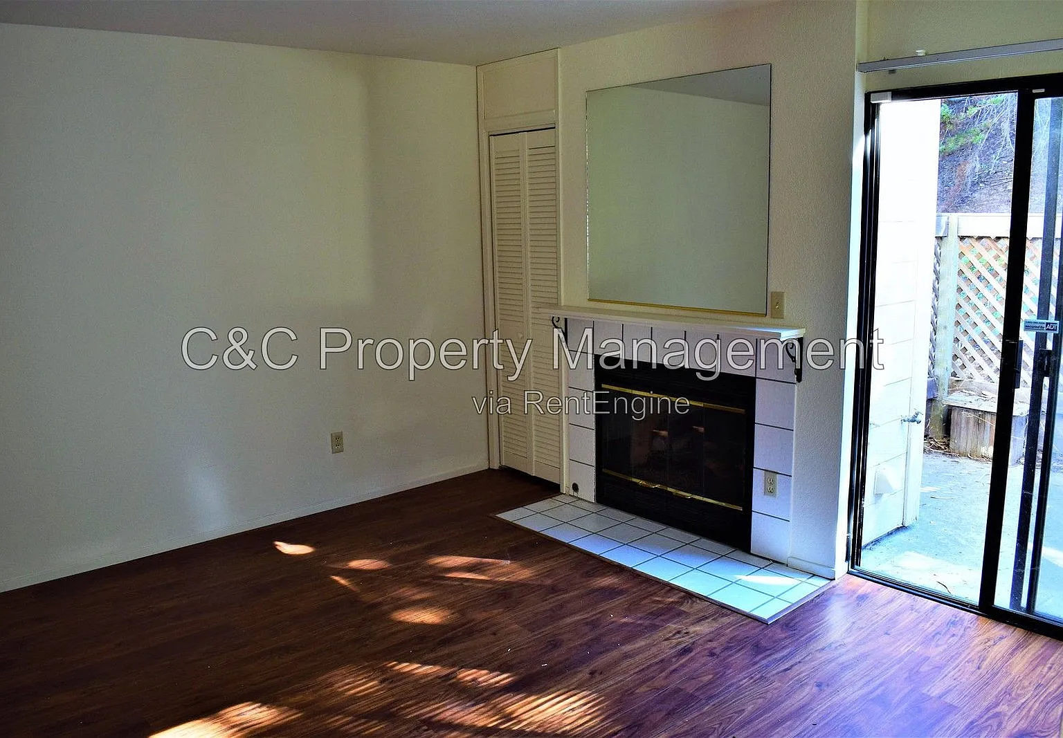 3 bed, 2.5 bath, 1382 sqft, $4,295 — Photo 4