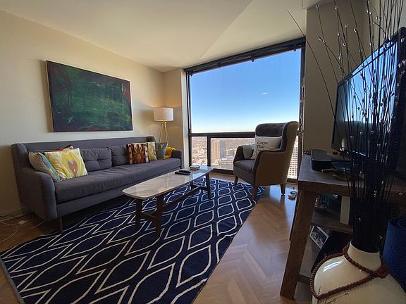 2nd image of 4343 N Clarendon Ave APT 2809