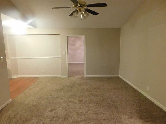 3rd image of 1053 Chucker Ct