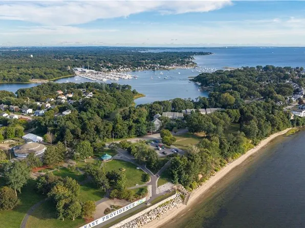 870 Bullocks Point Ave, Riverside, RI 02915