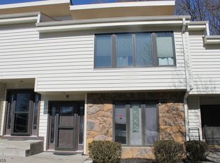 372 Mohegan Cir, Lafayette, NJ 07848