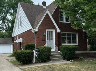 15346 Camden Ave, Eastpointe, MI 48021