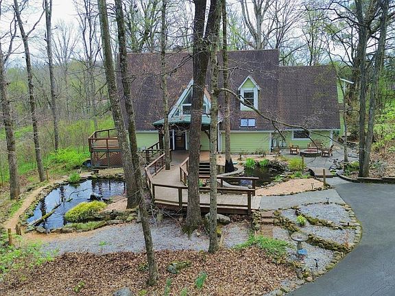 3rd image of 164 Foothill Ct