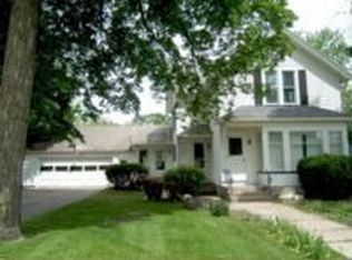 108 S Van Buren St, Newark, IL 60541