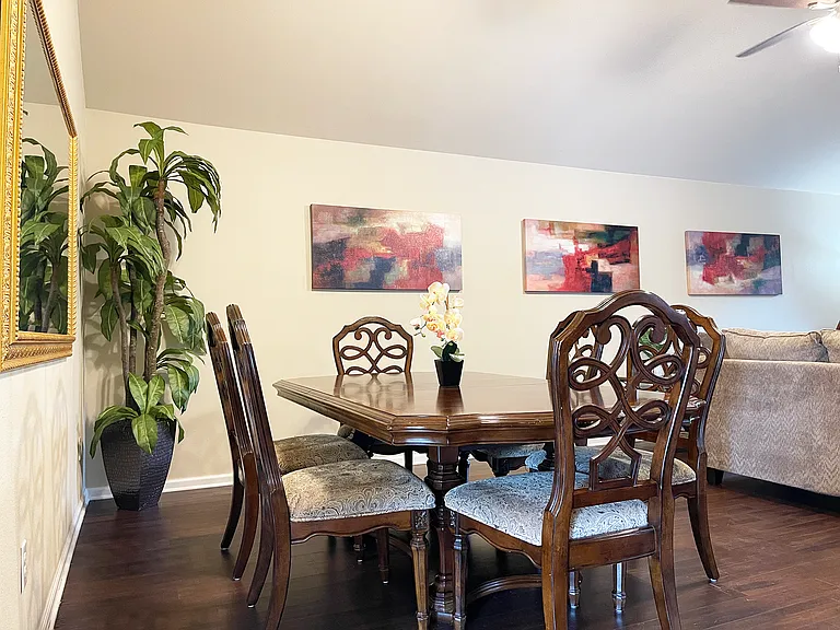 2205 Red Oak Ln — Photo 41