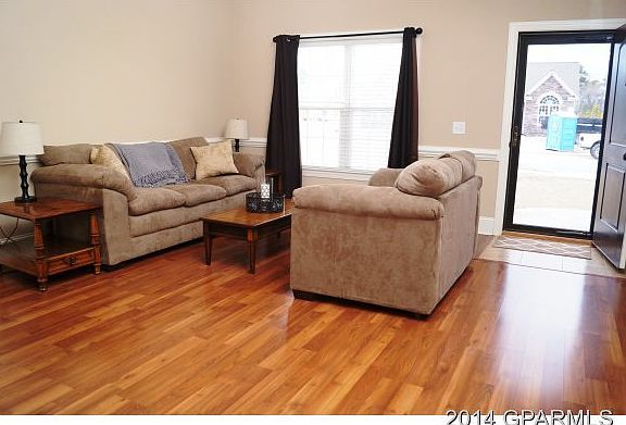 4th image of 3400 Ellsworth Drive #A