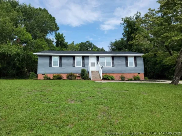 1837 Glenwick Dr, Fayetteville, NC 28304
