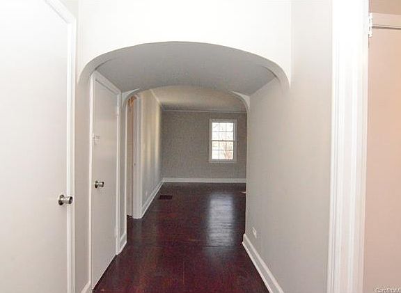 3rd image of 1412 Florida St