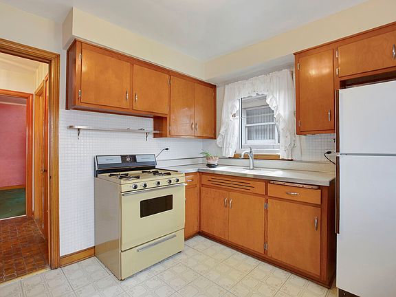 3rd image of 6152 S Mulligan Ave