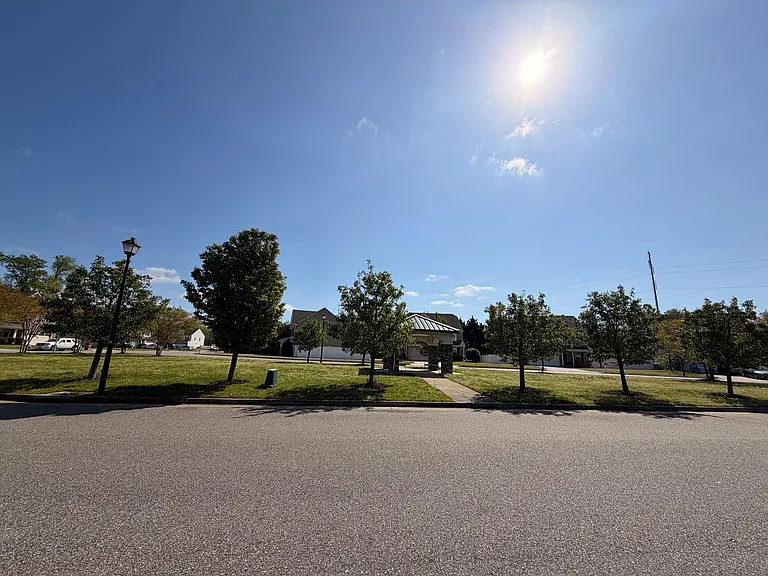 42 Kilverstone Way — Photo 55