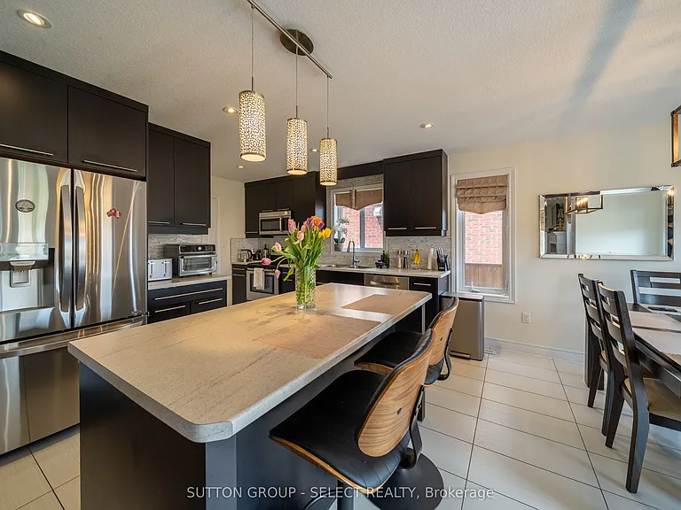 1825 Couldridge Way — Photo 6