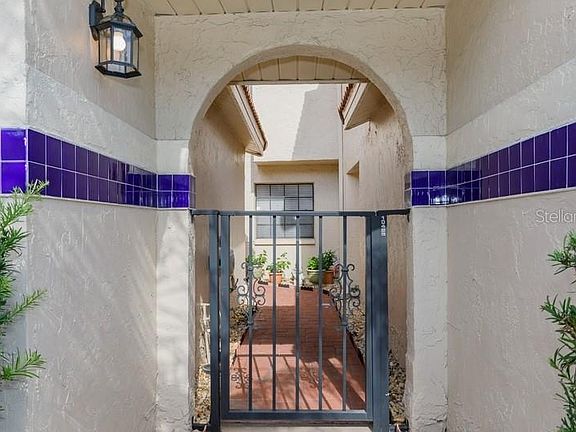 3rd image of 10429 La Mirage Ct