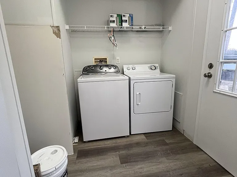 305 Hammond St — Photo 22