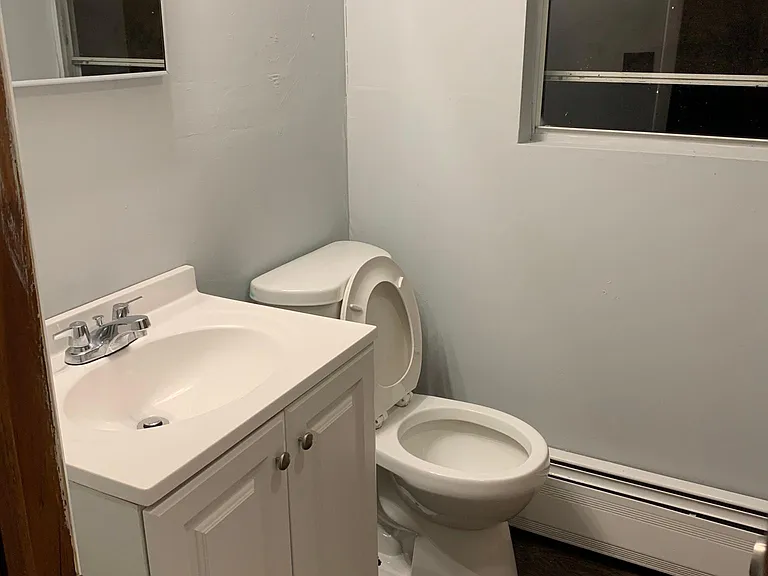 510 E Arverne Ave — Photo 4