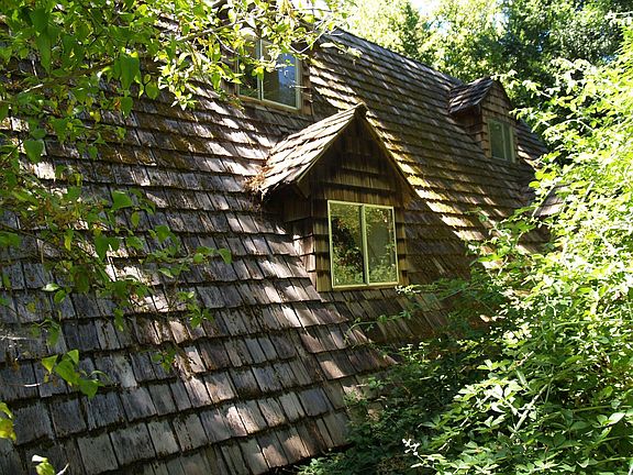 Gabled roof