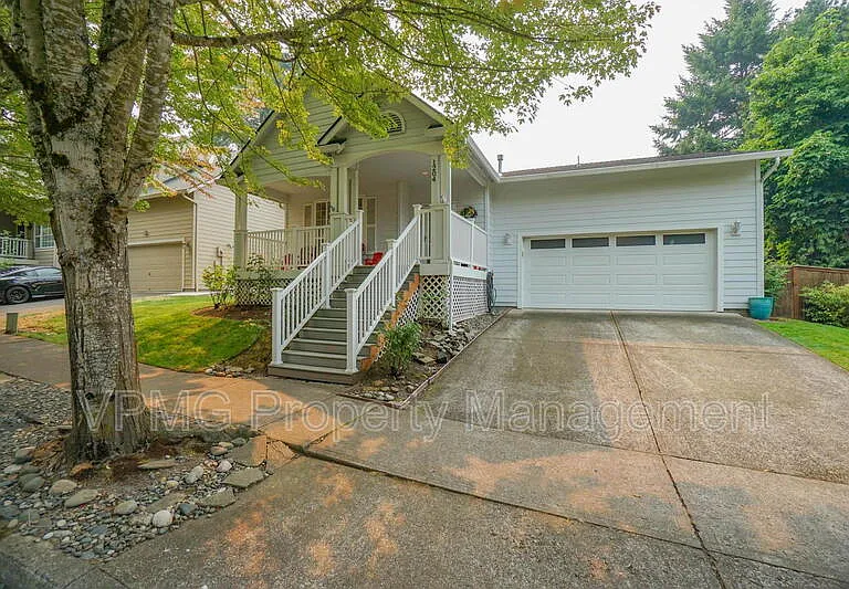 1204 NE 89th Ave — Photo 3