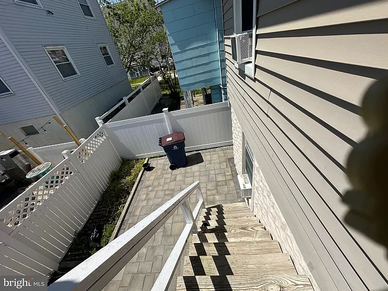 202 N Sacramento Ave #A — Photo 19