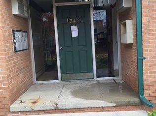 1942 Axtell Dr APT 5, Troy, MI 48084