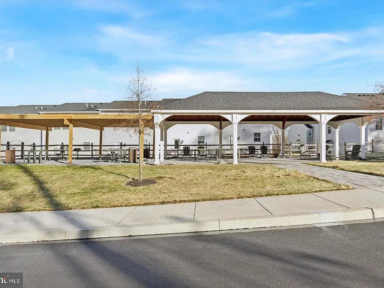 141 Four Leaf Dr — Photo 39
