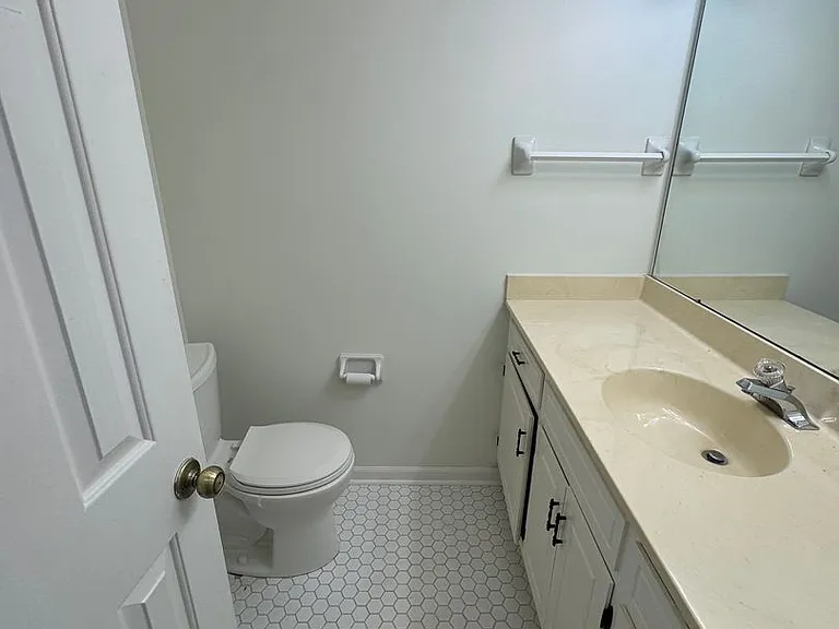 834 Brentwood Point — Photo 15